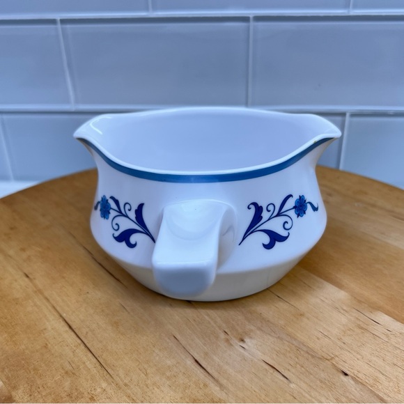 Noritake Progression China “Blue Haven” Gravy Boat Bowl Handle 2 Spouts Floral - Picture 3 of 13